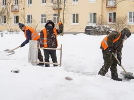 В каком порядке убирать придомовую территорию зимой